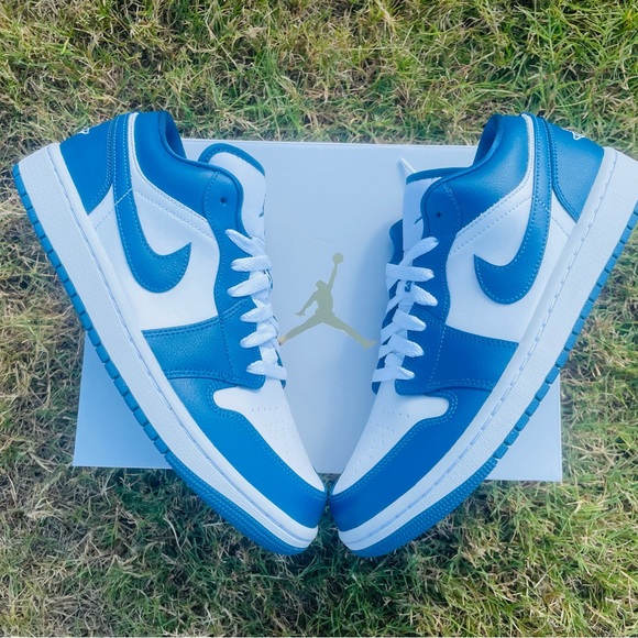 Air Jordan 1 Low - Picture 2 of 9